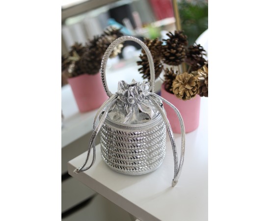 Kadın Silver Özel Form Çapraz Taş İşleme Abiye Çanta Kadın Silver Özel Form Çapraz Taş İşleme Abiye Çanta