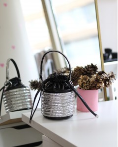 Kadın Siyah Özel Form Çapraz Taş İşleme Abiye Çanta