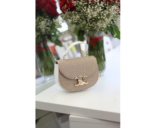 Kadın Beyaz İşleme Desenli Gold Toka Detaylı Mini El & Omuz Çantası Kadın Beyaz İşleme Desenli Gold Toka Detaylı Mini El & Omuz Çantası