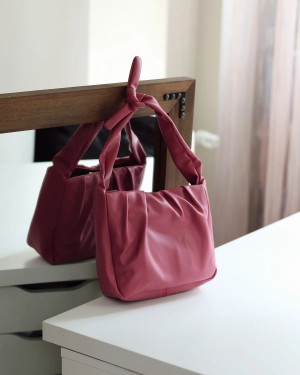 Kadın Fuşya Fiyonk Askılı Omuz Çantası