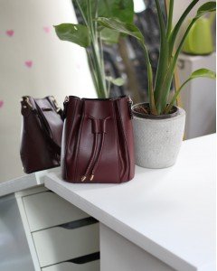 Kadın Bordo Ağzı Büzgü Detaylı Askılı El Omuz Çantası