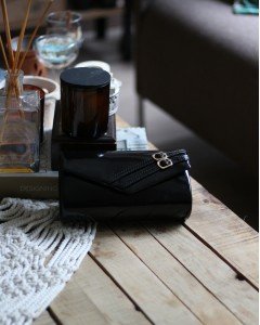 Kadın Siyah Rugan Çift Kemer Detaylı Abiye El Çantası Kadın Siyah Rugan Çift Kemer Detaylı Abiye El Çantası