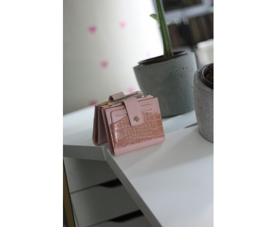  Kadın Pudra Kroko Desenli Kartlık Detaylı Kare Cüzdan