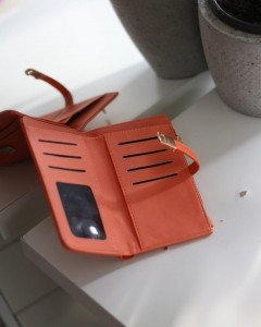 Kadın Turuncu Gold Aksesuar Detaylı Cüzdan Kadın Turuncu Gold Aksesuar Detaylı Cüzdan