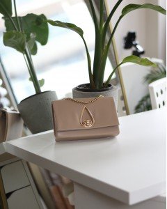 Kadın Nude Damla Aksesuarlı Omuz Çantası