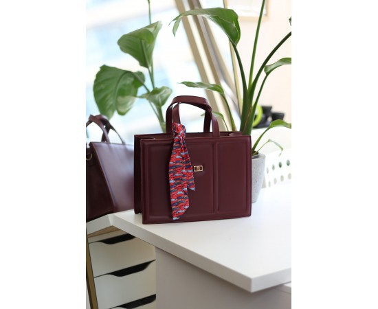 Kadın Bordo Yumuşak Deri Büyük Boy Fular Detaylı Omuz Çantası