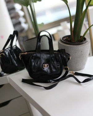 Kadın Siyah Rugan Tutma Saplı Pouch El Çantası Kadın Siyah Rugan Tutma Saplı Pouch El Çantası