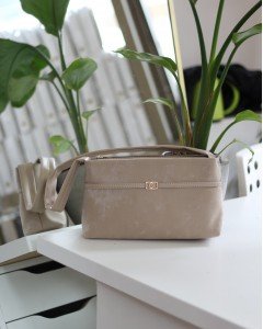 Kadın Krem Yumuşak Doku Eskitme Desenli Omuz Çantası