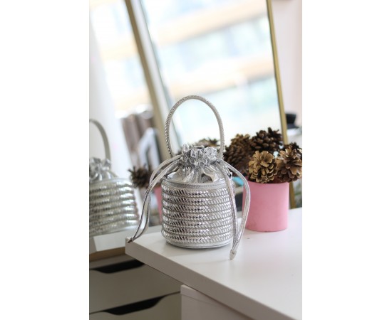 Kadın Silver Özel Form Çapraz Taş İşleme Abiye Çanta Kadın Silver Özel Form Çapraz Taş İşleme Abiye Çanta