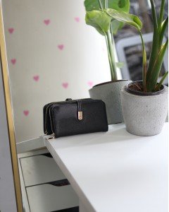 Kadın Siyah Gold Aksesuar Düğme Detaylı Cüzdan