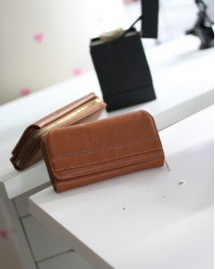 Kadın Taba Klişe Detaylı Büyük Boy Kartlıklı Cüzdan 