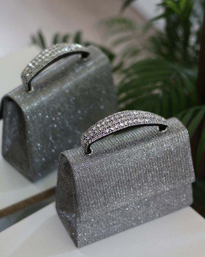 Kadın Simli Platin Taş Tutma Detaylı Abiye Omuz Çantası