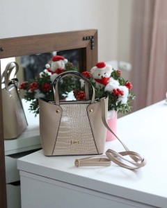 Kadın Nude Kroko Ayarlanabilir Askılı Omuz Çantası Kadın Nude Kroko Ayarlanabilir Askılı Omuz Çantası