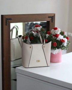 Kadın Krem Kroko Ayarlanabilir Askılı Omuz Çantası