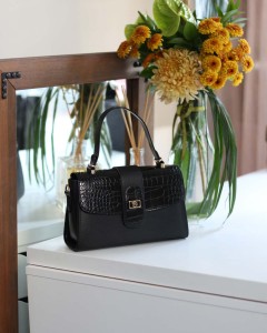  Kadın Siyah Askılı El Omuz Çantası 