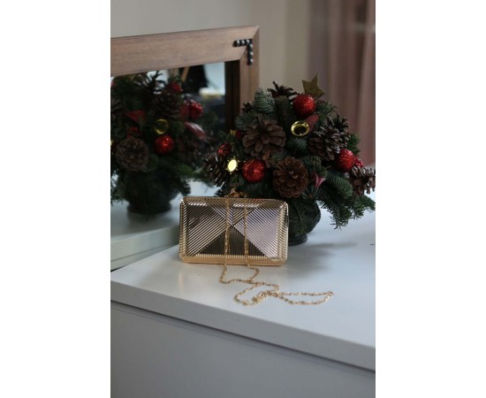 Kadın Gold Metal Zincir Askılı Abiye Çanta Kadın Gold Metal Zincir Askılı Abiye Çanta