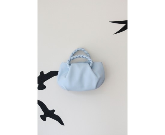 Bebe Mavisi Örme Saplı Yumuşak Deri Omuz Çantası Bebe Mavisi Örme Saplı Yumuşak Deri Omuz Çantası