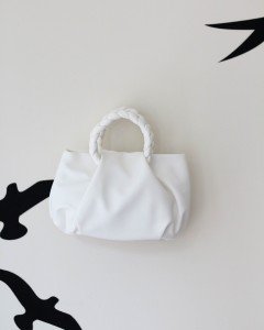 Beyaz Örme Saplı Yumuşak Deri Omuz Çantası