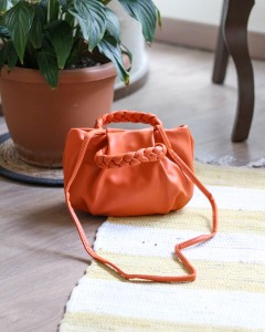 Turuncu Örgü Sap Detaylı Günlük Omuz Çantası