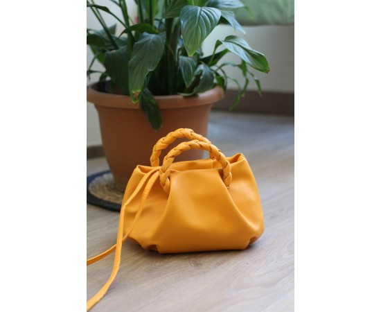 Mango Örgü Sap Detaylı Günlük Omuz Çantası Mango Örgü Sap Detaylı Günlük Omuz Çantası