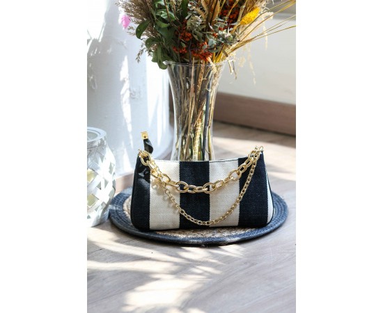 Siyah İki Renk Baget Zincirli Çanta