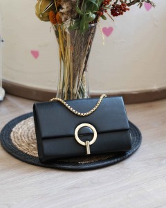 Siyah Gold Yuvarlak Tokalı Omuz Çantası 