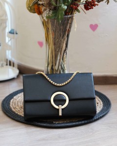 Siyah Gold Yuvarlak Tokalı Omuz Çantası 