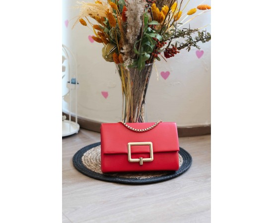 Kırmızı Gold Kare Tokalı Omuz Çantası Kırmızı Gold Kare Tokalı Omuz Çantası