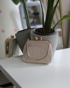 Kadın Gold Desenli Metal Tutma Kulplu Kalp Klips Abiye El Çantası