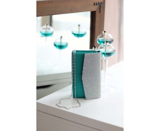 Zümrüt Yeşil Taş Kapak Saten Zincirli Omuz Çantası Zümrüt Yeşil Taş Kapak Saten Zincirli Omuz Çantası