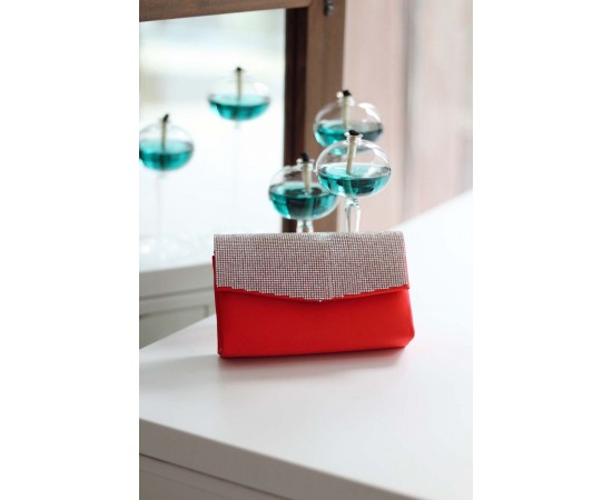 Kırmızı Taş Kapak Saten Zincirli Omuz Çantası