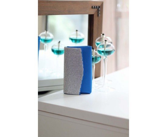 Saks Mavi Taş Kapak Saten Zincirli Omuz Çantası Saks Mavi Taş Kapak Saten Zincirli Omuz Çantası