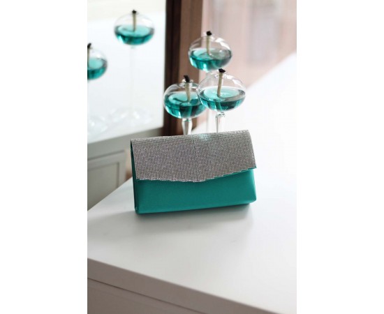 Zümrüt Yeşil Taş Kapak Saten Zincirli Omuz Çantası Zümrüt Yeşil Taş Kapak Saten Zincirli Omuz Çantası