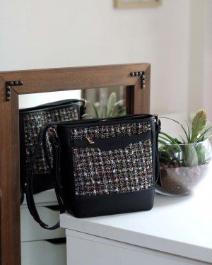 Kadın Siyah Tüvit Ayarlanabilir Askılı Omuz Çantası