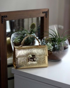 Kadın Gold Kilit Detaylı Askılı Omuz Çantası