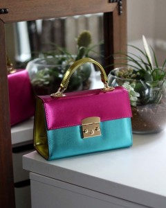 Kadın Üç Renkli Kilit Detaylı Askılı Omuz Çantası