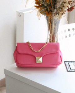 Fuşya Büyük Boy Metal Aksesuarlı Omuz Çantası