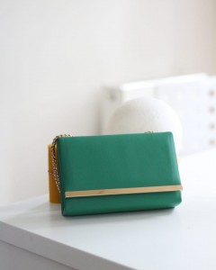 Yeşil Gold Çıtalı Omuz Çantası