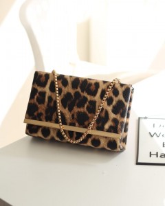 Leopar Çıtalı Günlük Omuz Çantası 