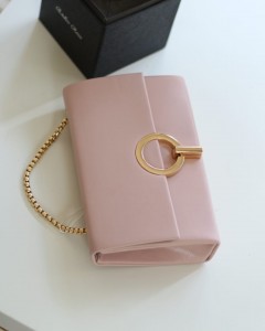 Pudra Yuvarlak Tokalı Omuz Çantası Pudra Yuvarlak Tokalı Omuz Çantası