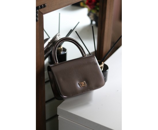 Kadın Platin Parlak Renkli Zincir Detaylı El Çantası 