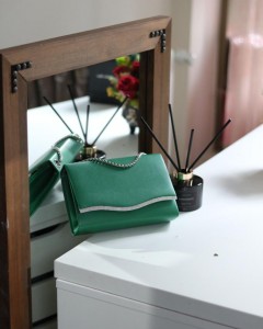 Kadın Yeşil Taş Şeritli Omuz Çantası 