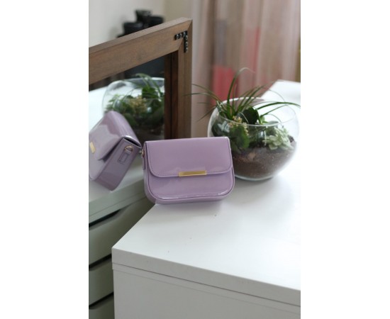 Kadın Lila Rugan Toka Detaylı Kumaş Askılı Omuz Çantası