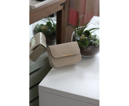 Kadın Nude Rugan Toka Detaylı Kumaş Askılı Omuz Çantası