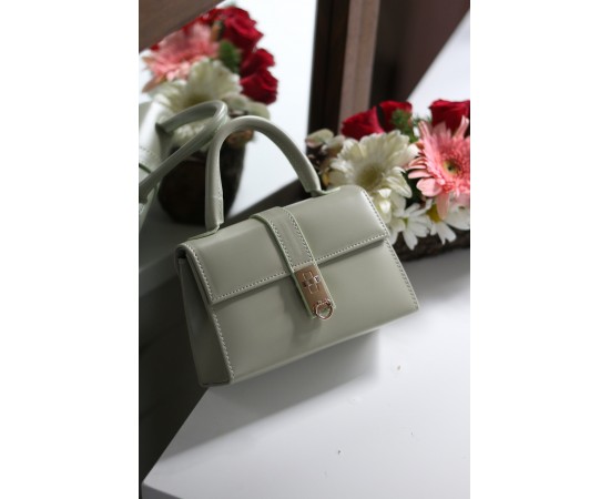 Kadın Mint Yeşili Gold Kare Kilit Detaylı Mini El & Omuz Çantası