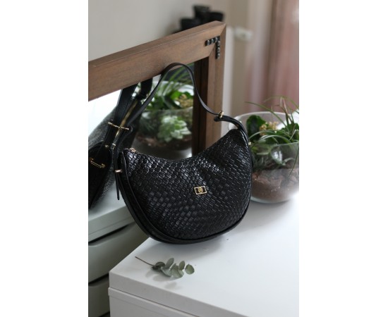 Kadın Siyah Kroko Oval Askılı Omuz Çantası