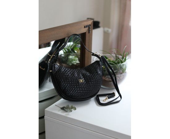 Kadın Siyah Kroko Oval Askılı Omuz Çantası