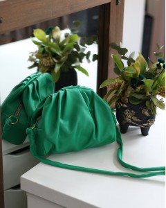 Moom Bag Kadın Çimen Yeşili Yumuşak Pileli Omuz Çantası