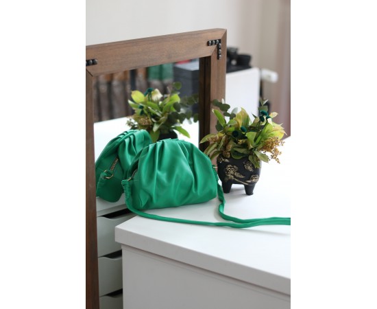 Moom Bag Kadın Çimen Yeşili Yumuşak Pileli Omuz Çantası