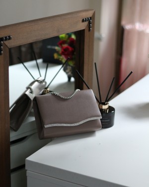 Kadın Koyu Vizon Taş Detaylı Zincirli Omuz Çantası